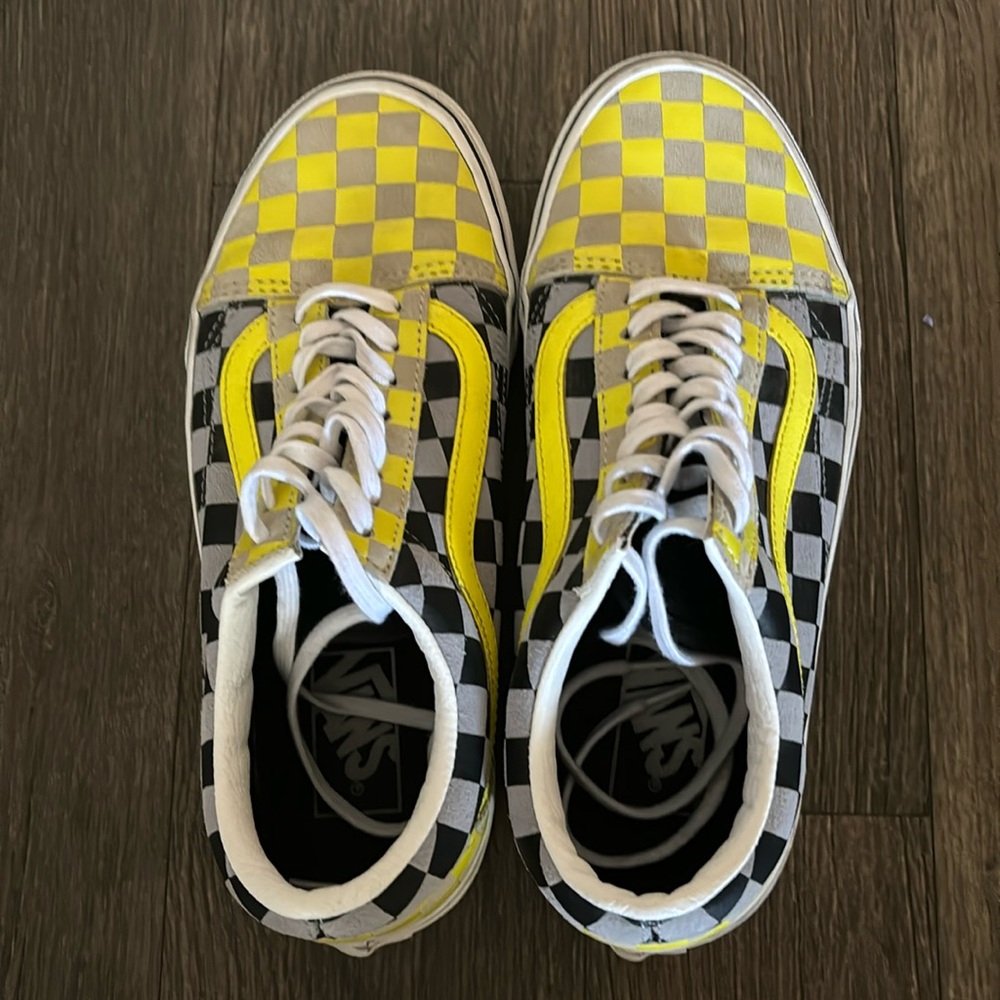 Vans checker shoes in a size 8 in women’s